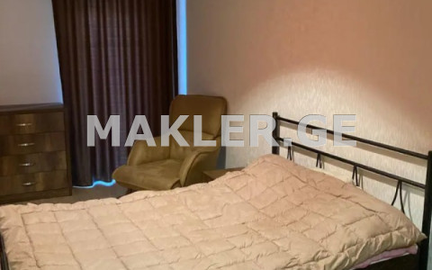  Продается 3 комнатная  Квартира в Сабуртало  на улице Акакия Гахокидзе 