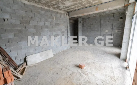  Продается 3 комнатная  Квартира в Сабуртало  на ул. С. Цинцадзе 