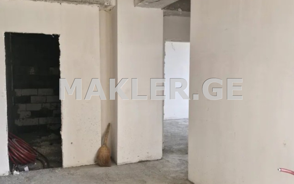  იყიდება 3 ოთახიანი  ბინა ლისის ტბაზე  ავთო ვარაზის ქუჩა 