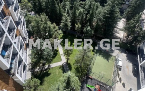  Продается 4 комнатная  Квартира в Ваке  на пр. И. Чавчавадзе 