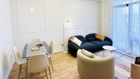 იყიდება 2 ოთახიანი  ბინა ლისის ტბაზე