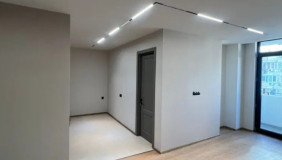 იყიდება 2 ოთახიანი  ბინა საბურთალოზე