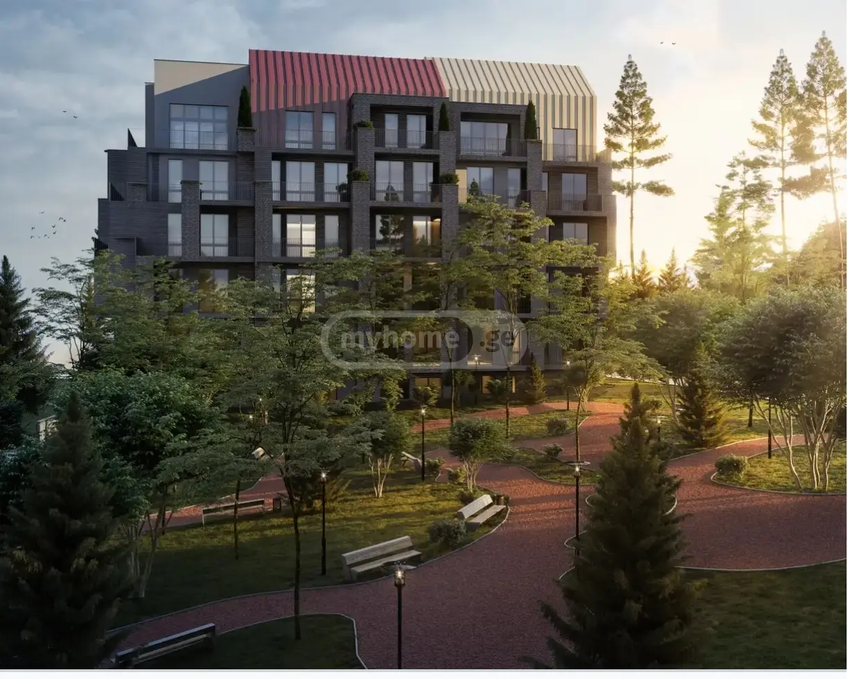 ქირავდება 5 ოთახიანი  ბინა საბურთალოზე