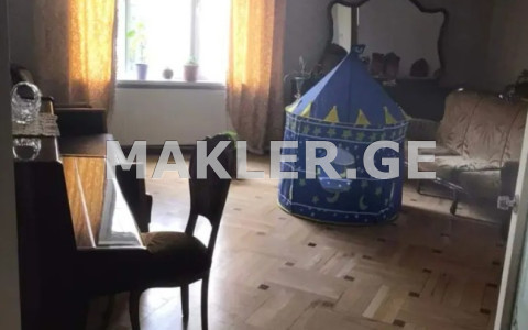  იყიდება 5 ოთახიანი  ბინა ნუცუბიძის პლატოზე  ბ.ჟღენტის ქუჩაზე 