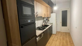 Продается 5 комнатная  Квартира на Плато Нуцебидзе