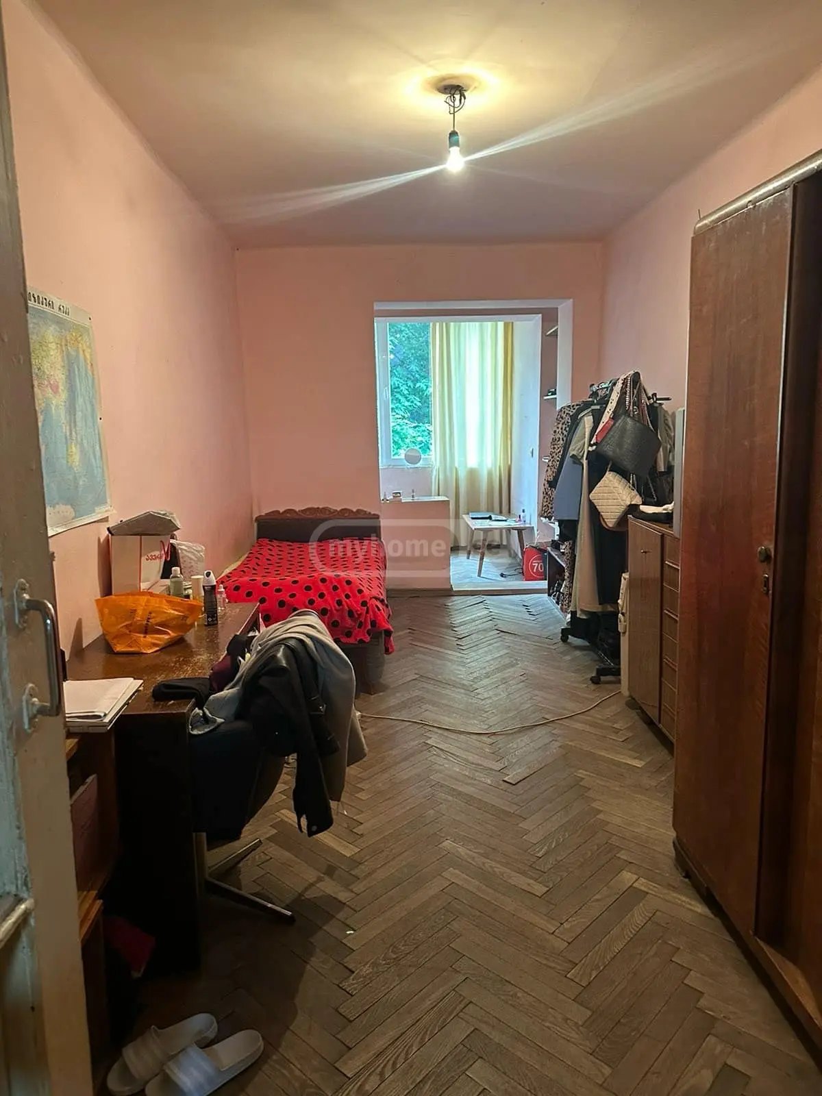 იყიდება 3 ოთახიანი  ბინა საბურთალოზე