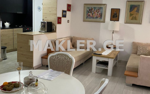  Продается 2 комнатная  Квартира в Сабуртало  на ул. С. Цинцадзе 