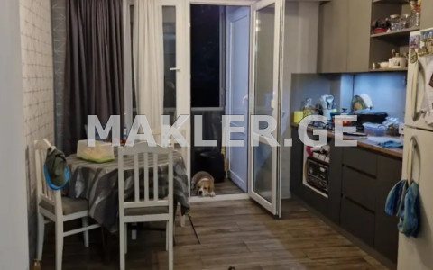  იყიდება 3 ოთახიანი  ბინა საბურთალოზე  ვაჟა-ფშაველას გამზირზე 