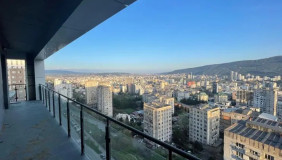 Продается 4 комнатная  Квартира в Ваке