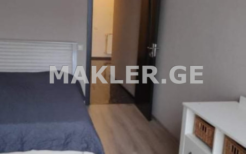 ქირავდება 3 ოთახიანი  ბინა ვაკეში  ნ. რამიშვილის ქუჩაზე 