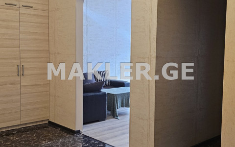  ქირავდება 3 ოთახიანი  ბინა ვაკეში  ნ. რამიშვილის ქუჩაზე 