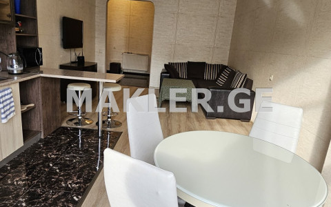  ქირავდება 3 ოთახიანი  ბინა ვაკეში  ნ. რამიშვილის ქუჩაზე 