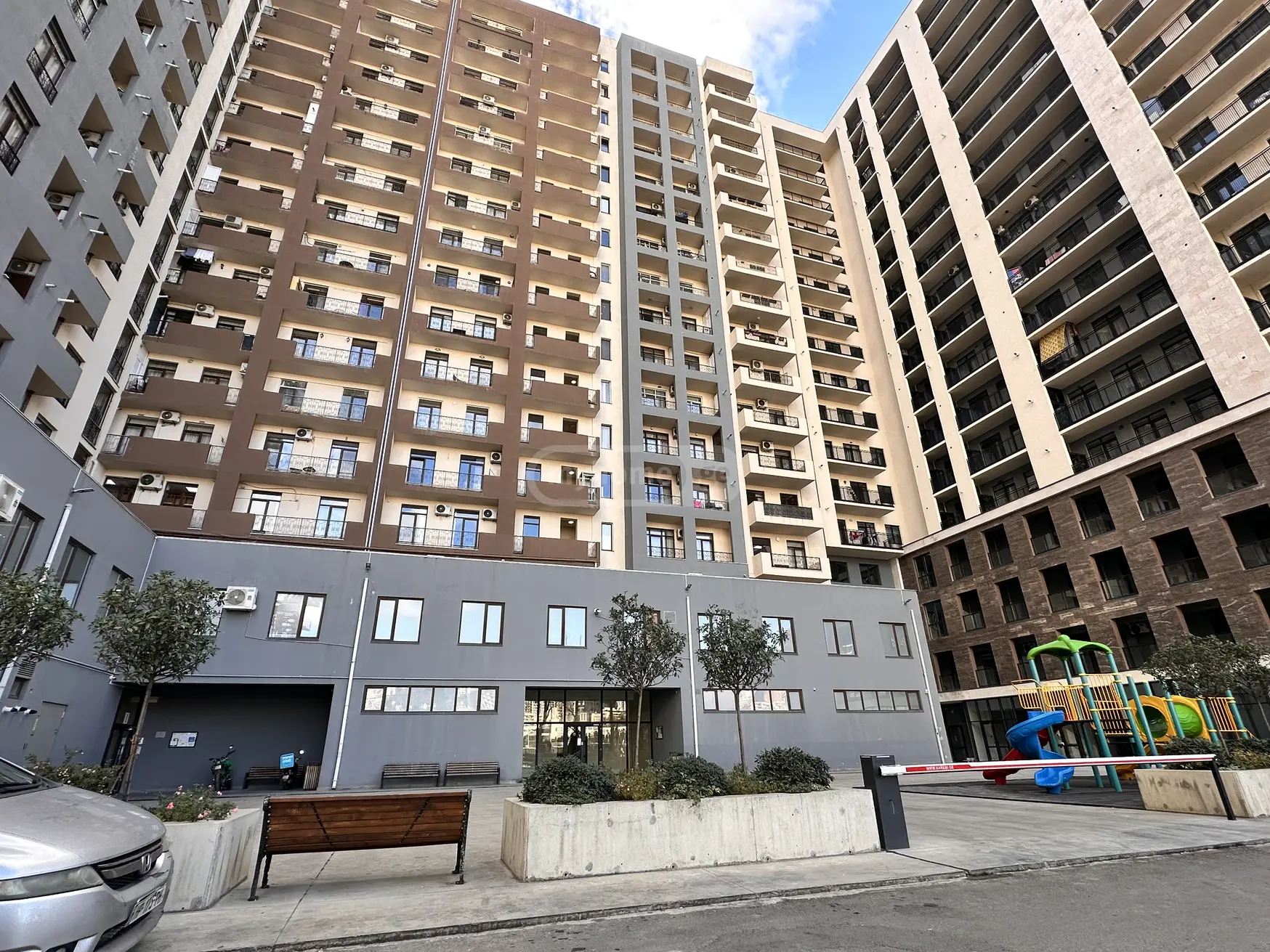  For Rent 2 room  Apartment in Saburtalo dist.  in Kavtaradze st. 