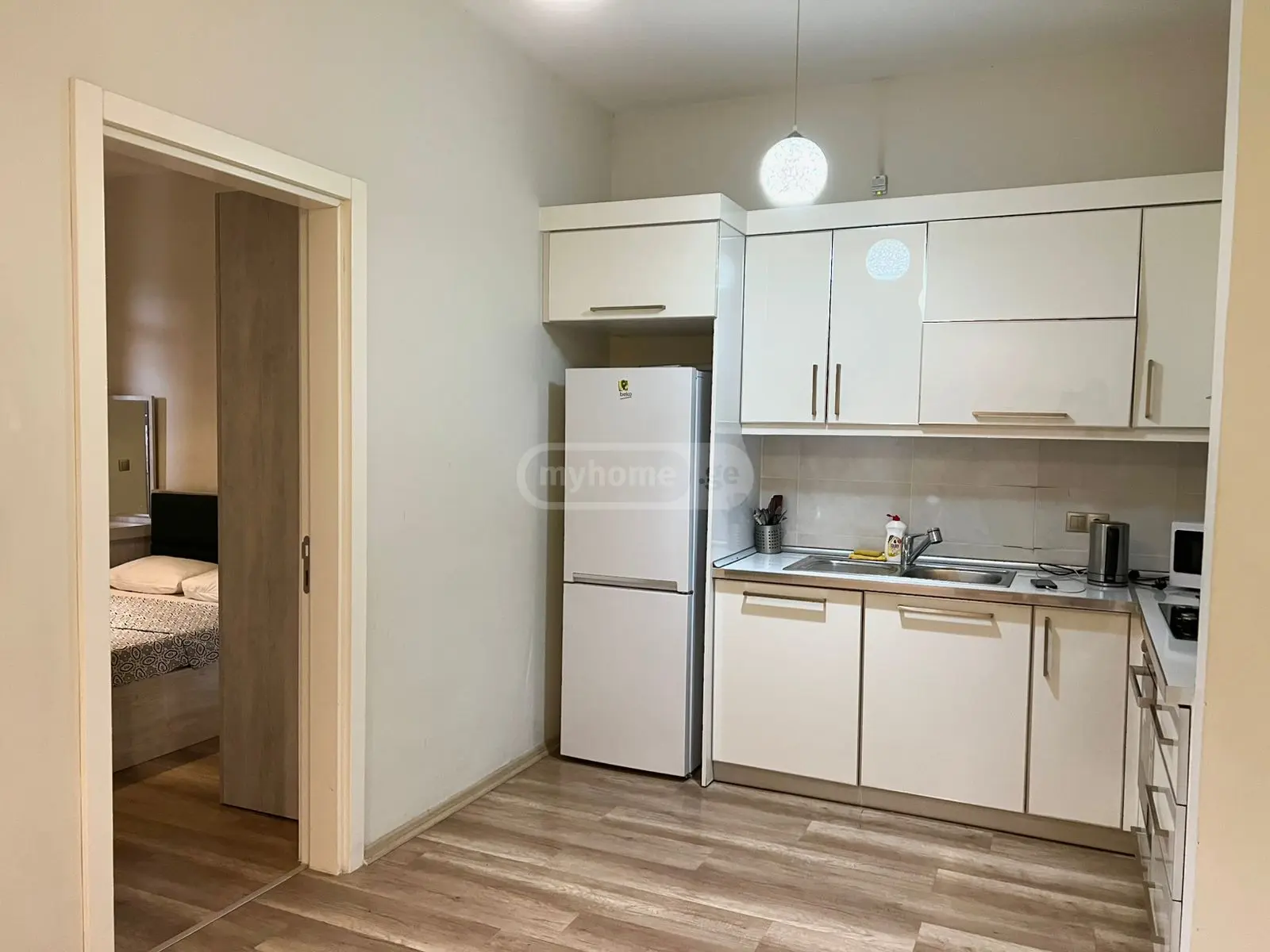  Сдаётся 2 комнатная  Квартира в Сабуртало  на ул.  Гурам фанджикидзе 