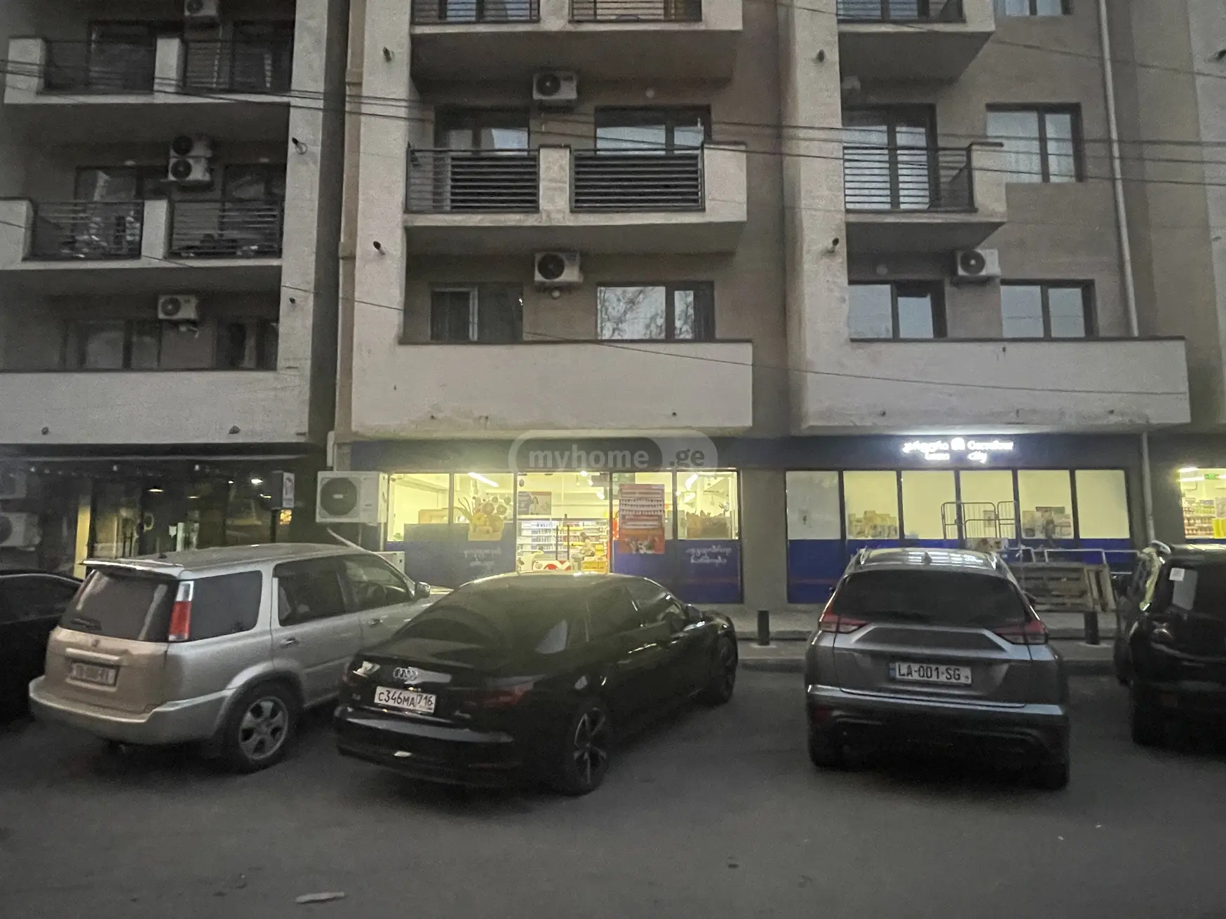  ქირავდება 2 ოთახიანი  ბინა საბურთალოზე  ბოჭორიშვილის ქუჩაზე 