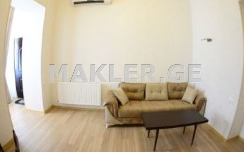  Satılık 2   Daire in Sololaki dist. (Old Tbilisi)  in L. Asatiani st. 