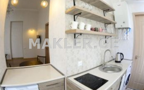  Satılık 2   Daire in Sololaki dist. (Old Tbilisi)  in L. Asatiani st. 