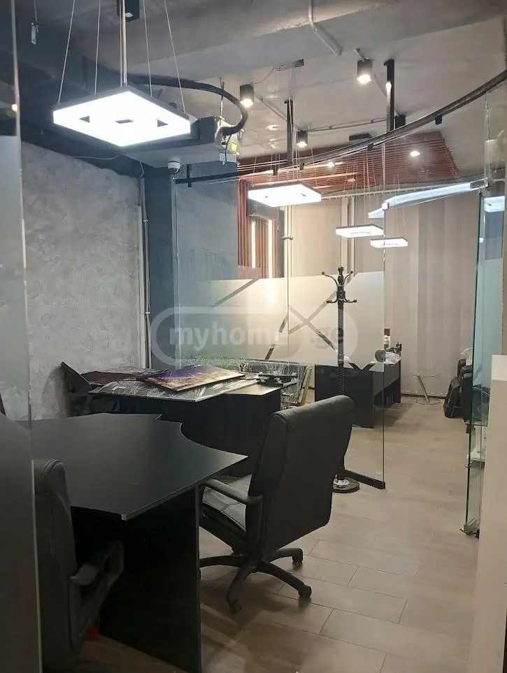  Kiralık 230 m²  İşyeri in Bagebi dist.  ზურაბ საკანდელიძის ქუჩაზე 