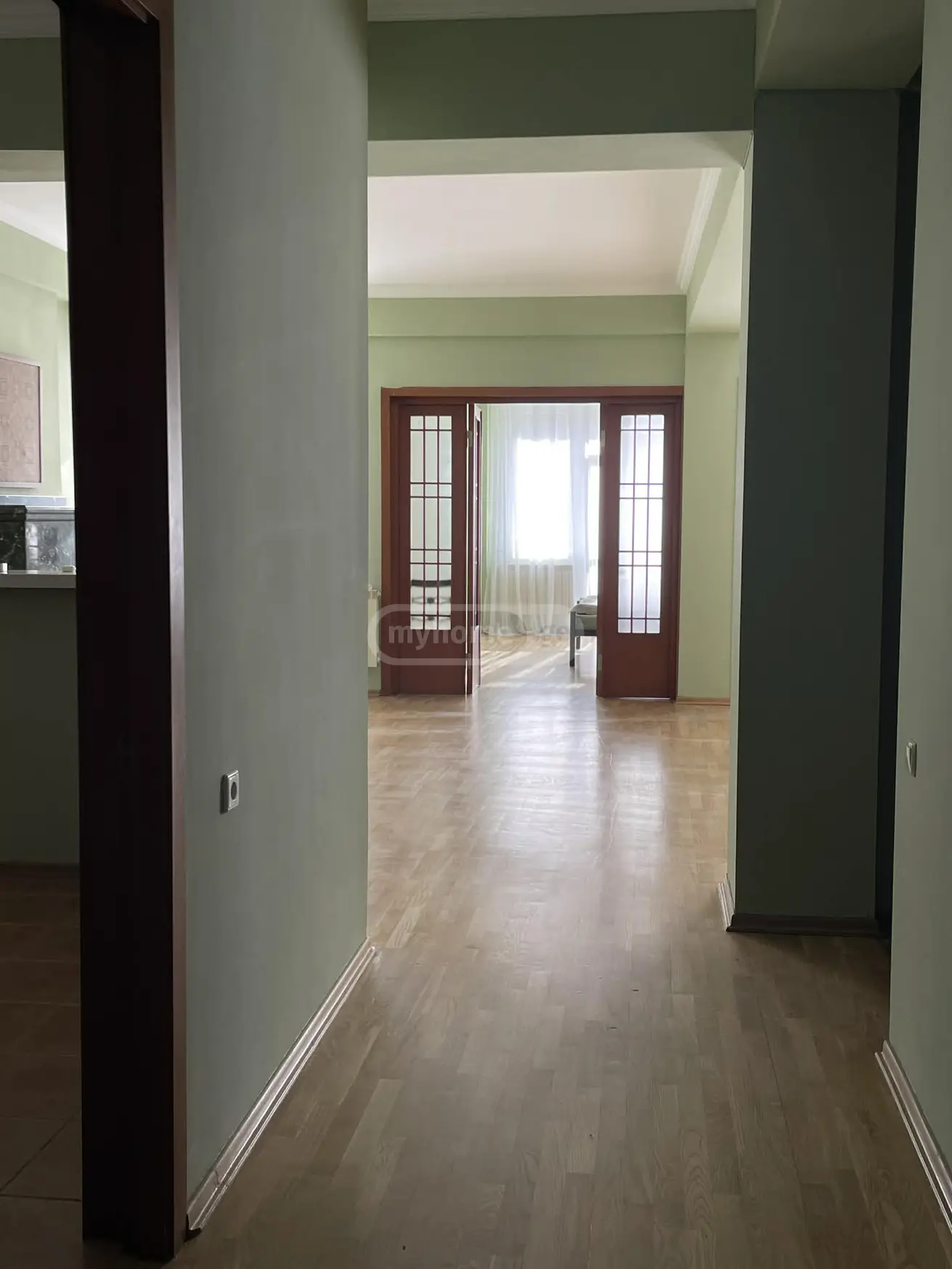  For Rent 4 room  Apartment in Vake dist.  in Mtskheta st. 