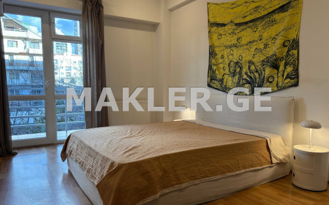  Сдаётся 3 комнатная  Квартира в Ваке  на ул. И.Абашидзе 