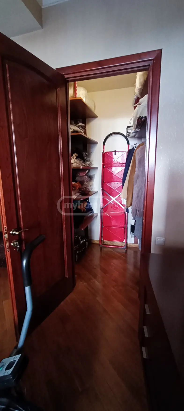  Satılık 4   Daire in Vera dist.  in Barnovi blind alley 