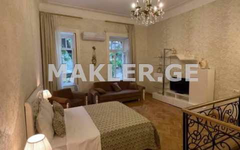  Satılık 3   Daire in Sololaki dist. (Old Tbilisi)  in L. Asatiani st. 