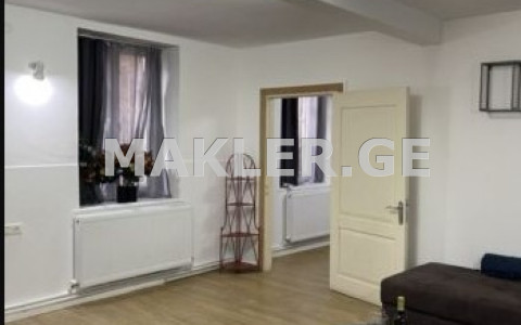  Продается 2 комнатная  Квартира на Мтацминда  (Старый Тбилиси)  на ул. Шиндиси 