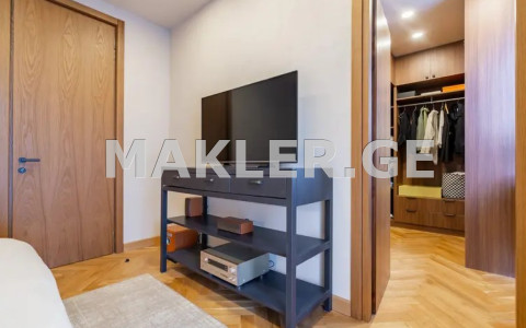  For Sale 3 room  Apartment in Vake dist.  in  Shatberashvili st. 