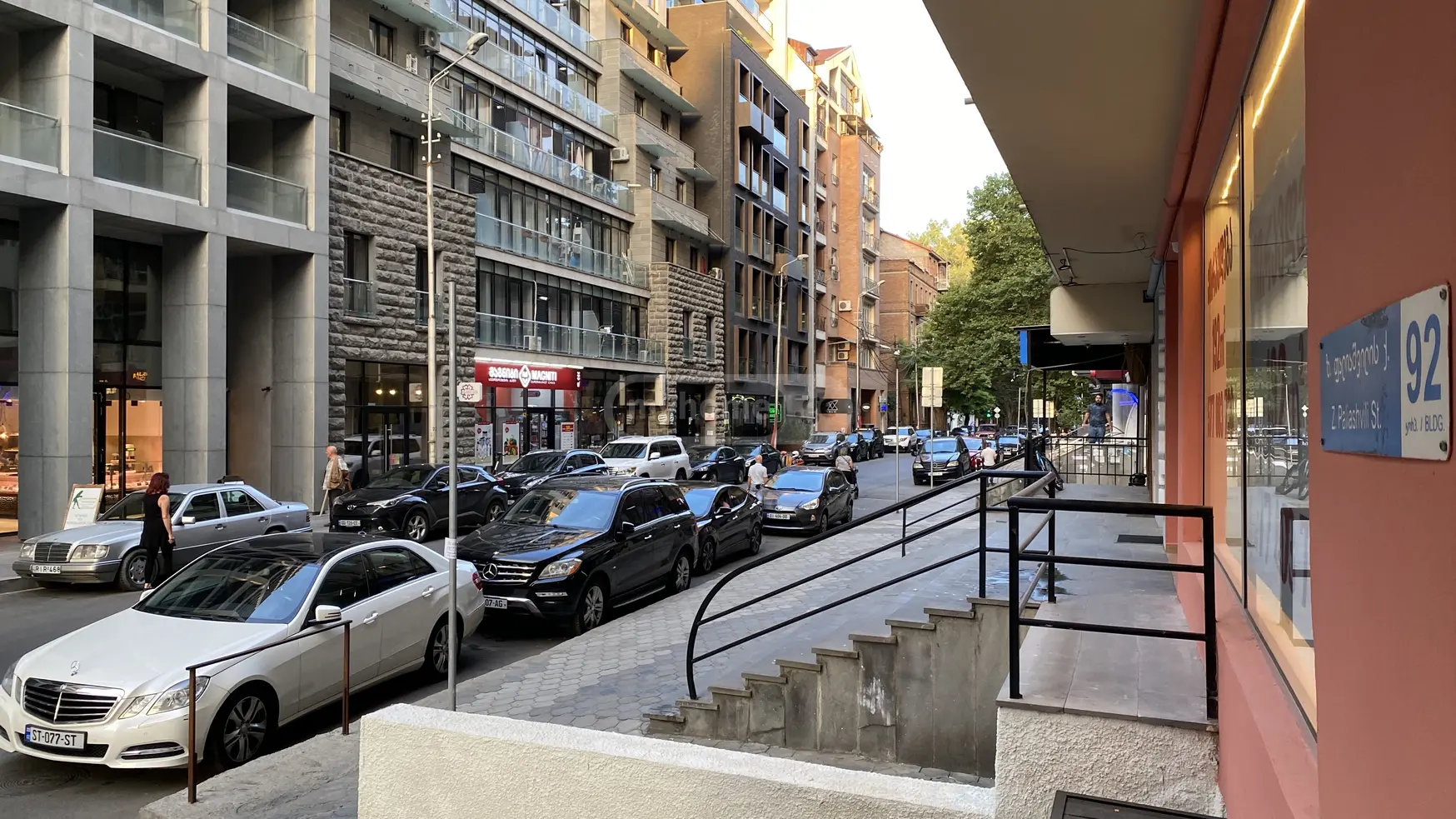  Kiralık 120 m²  İşyeri in Vake dist.  in Paliashvili st. 