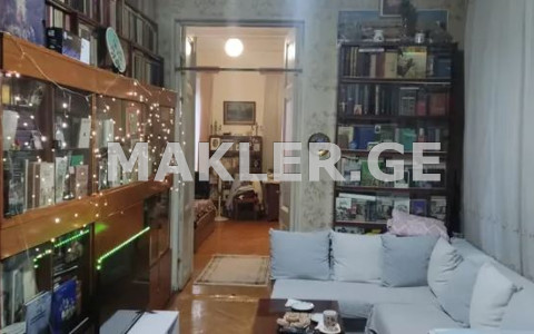  იყიდება 3 ოთახიანი  ბინა ვერაზე  ბელინსკის ქუჩაზე 