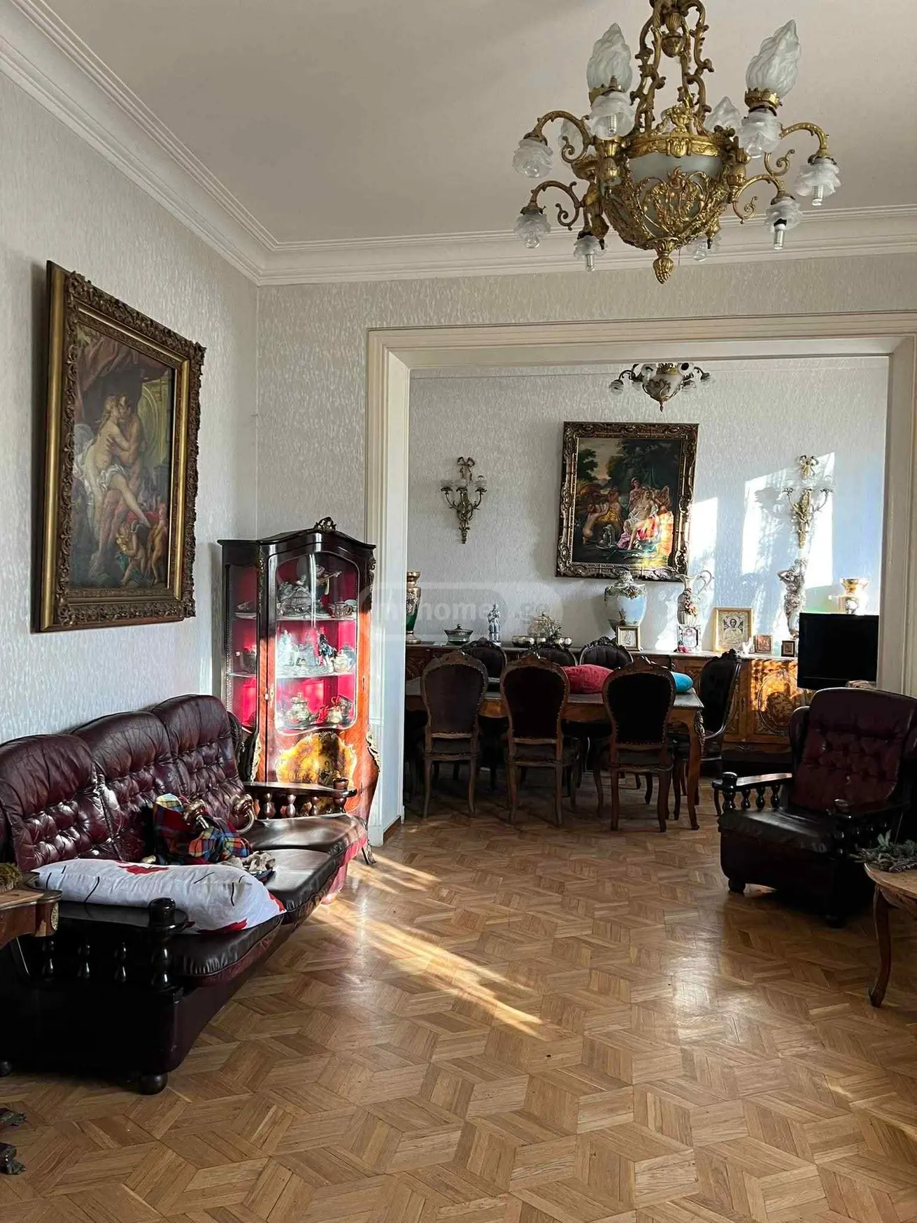  For Rent 5 room  Apartment in Mtatsminda dist. (Old Tbilisi)  in Amagleba turn 