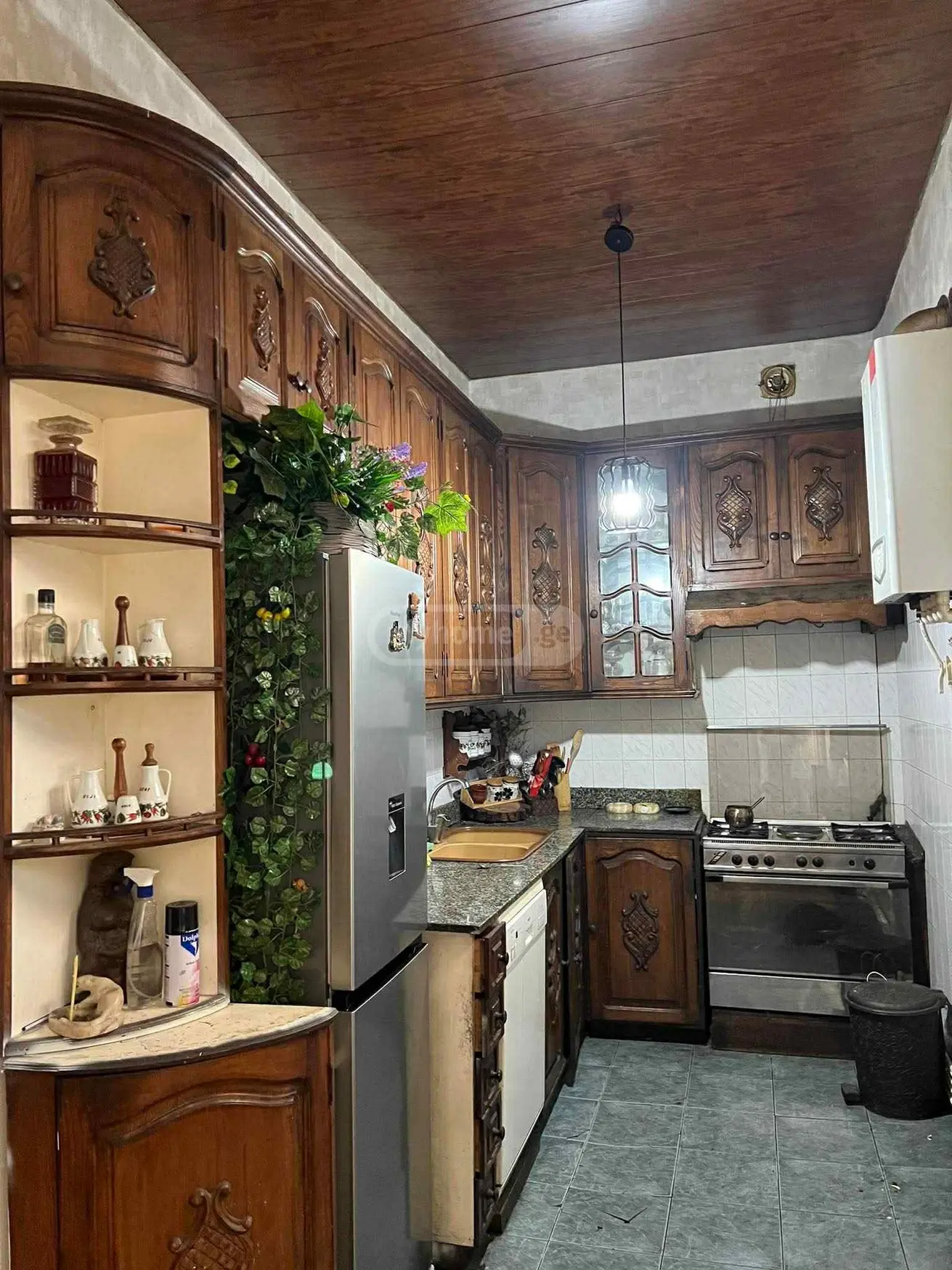  For Rent 5 room  Apartment in Mtatsminda dist. (Old Tbilisi)  in Amagleba turn 