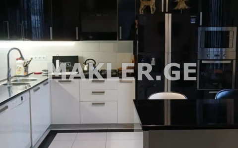  For Sale 5 room  Apartment in Vera dist.  in G. Akhvlediani st. 