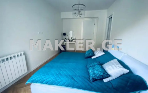  For Rent 3 room  Apartment in Mtatsminda dist. (Old Tbilisi)  in Shindisi st. 