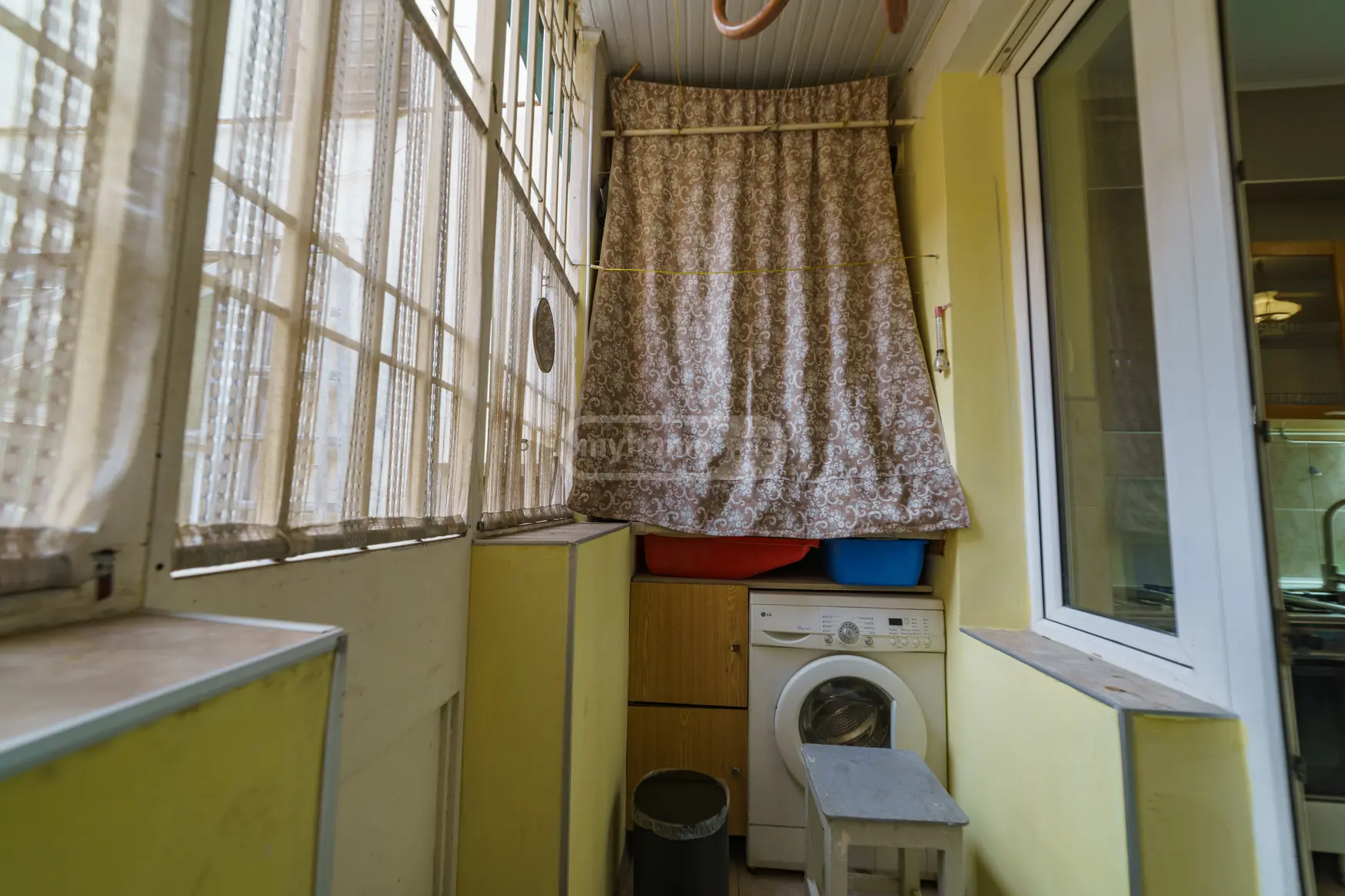  For Rent 3 room  Apartment in Vera dist.  in Eristav-Khoshtaria st. 