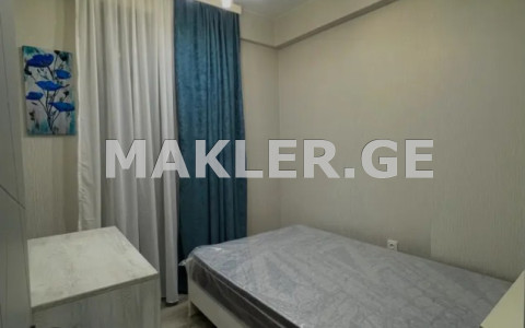  იყიდება ქირავდება 3 ოთახიანი  ბინა საბურთალოზე  ნუცუბიძის ქუჩაზე 