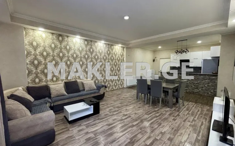  Продается 3 комнатная  Квартира в Ваке  на ул. Н. Джвания 