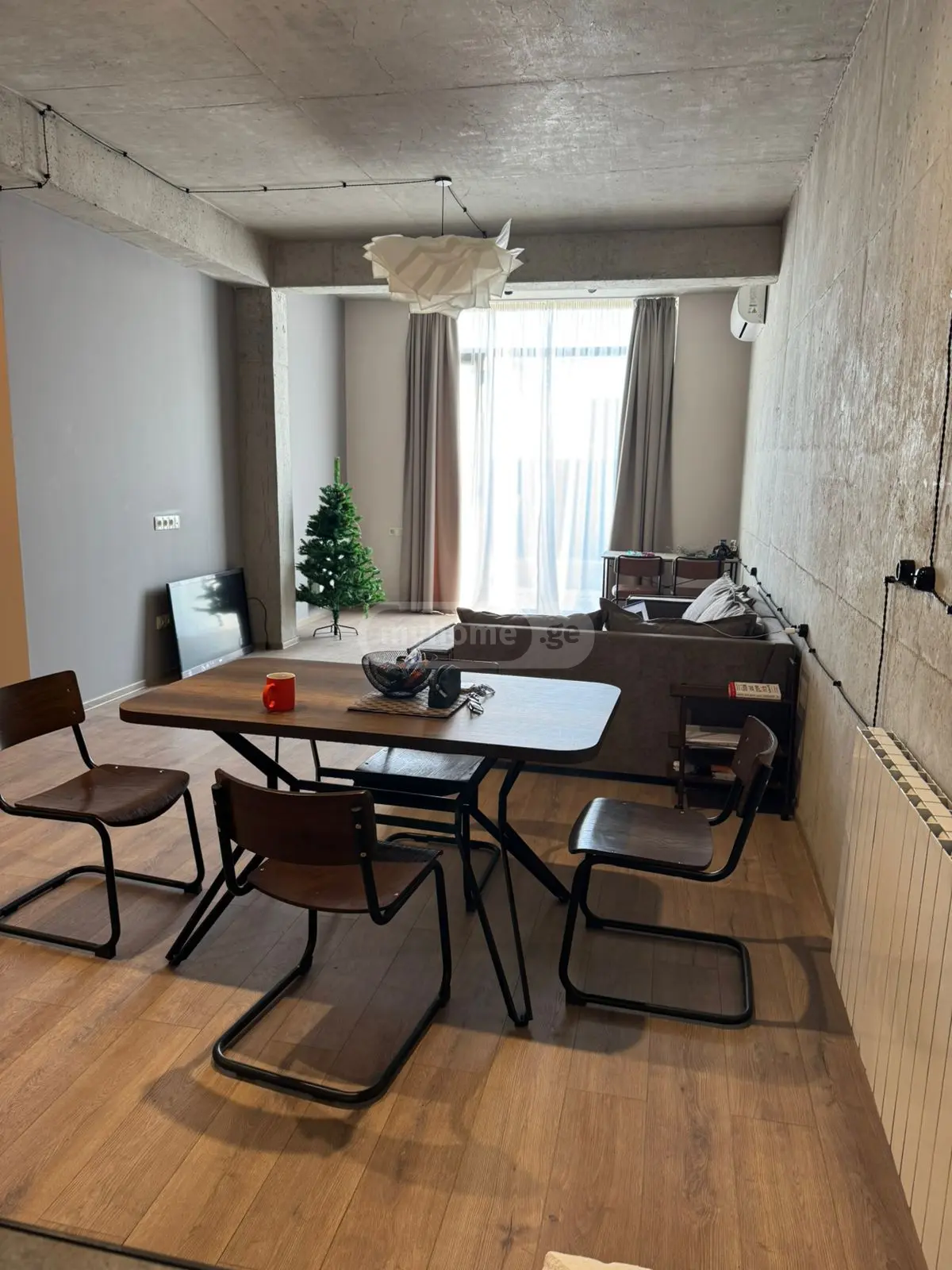  იყიდება 2 ოთახიანი  ბინა ლისის ტბაზე  ტოგო გუდავას ქუჩაზე 