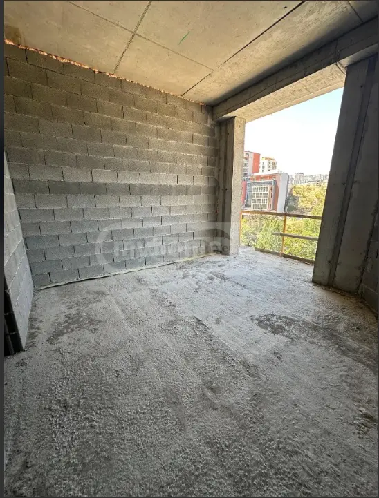  იყიდება მშენებარე ბინა საბურთალოზე  თამარაშვილის ქუჩაზე 