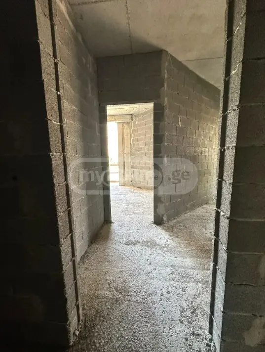  იყიდება მშენებარე ბინა საბურთალოზე  თამარაშვილის ქუჩაზე 