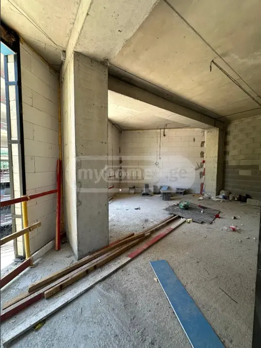  იყიდება მშენებარე ბინა საბურთალოზე  თამარაშვილის ქუჩაზე 