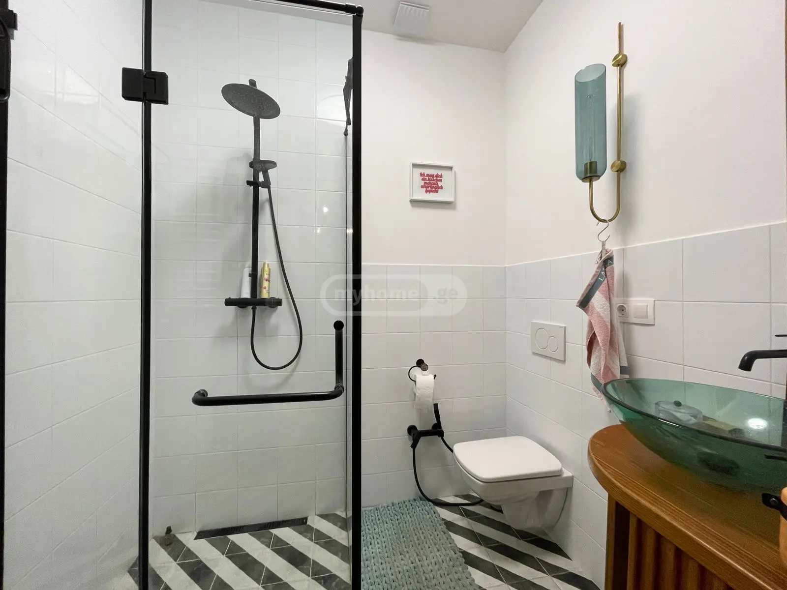  For Rent 3 room  Apartment in Saburtalo dist.  in Alexander Ioseliani st 