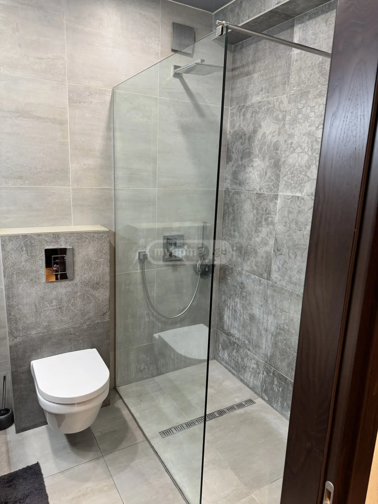  For Rent 3 room  Apartment in Vake dist.  in I. Chavchavadze Ave. 