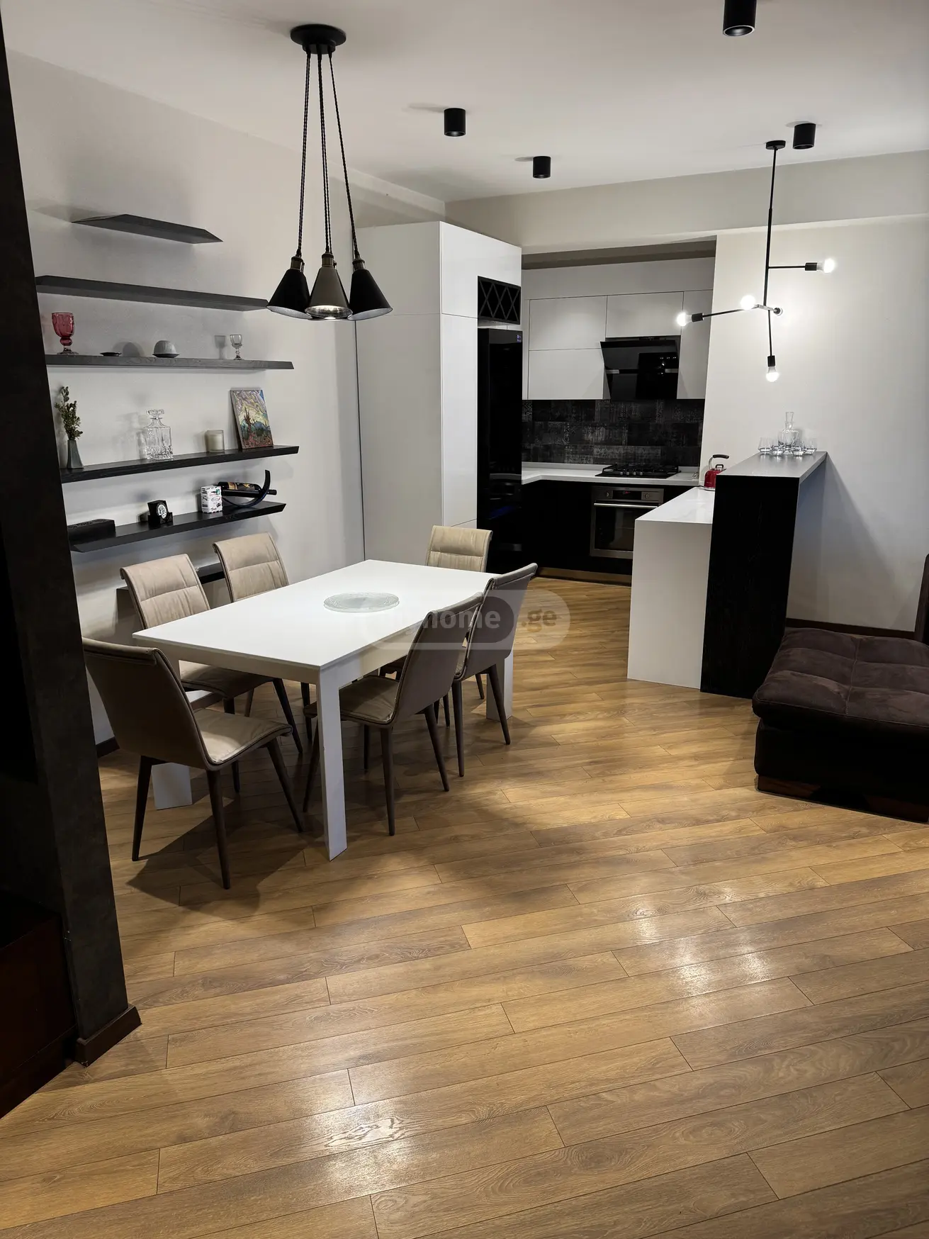  For Rent 3 room  Apartment in Vake dist.  in I. Chavchavadze Ave. 