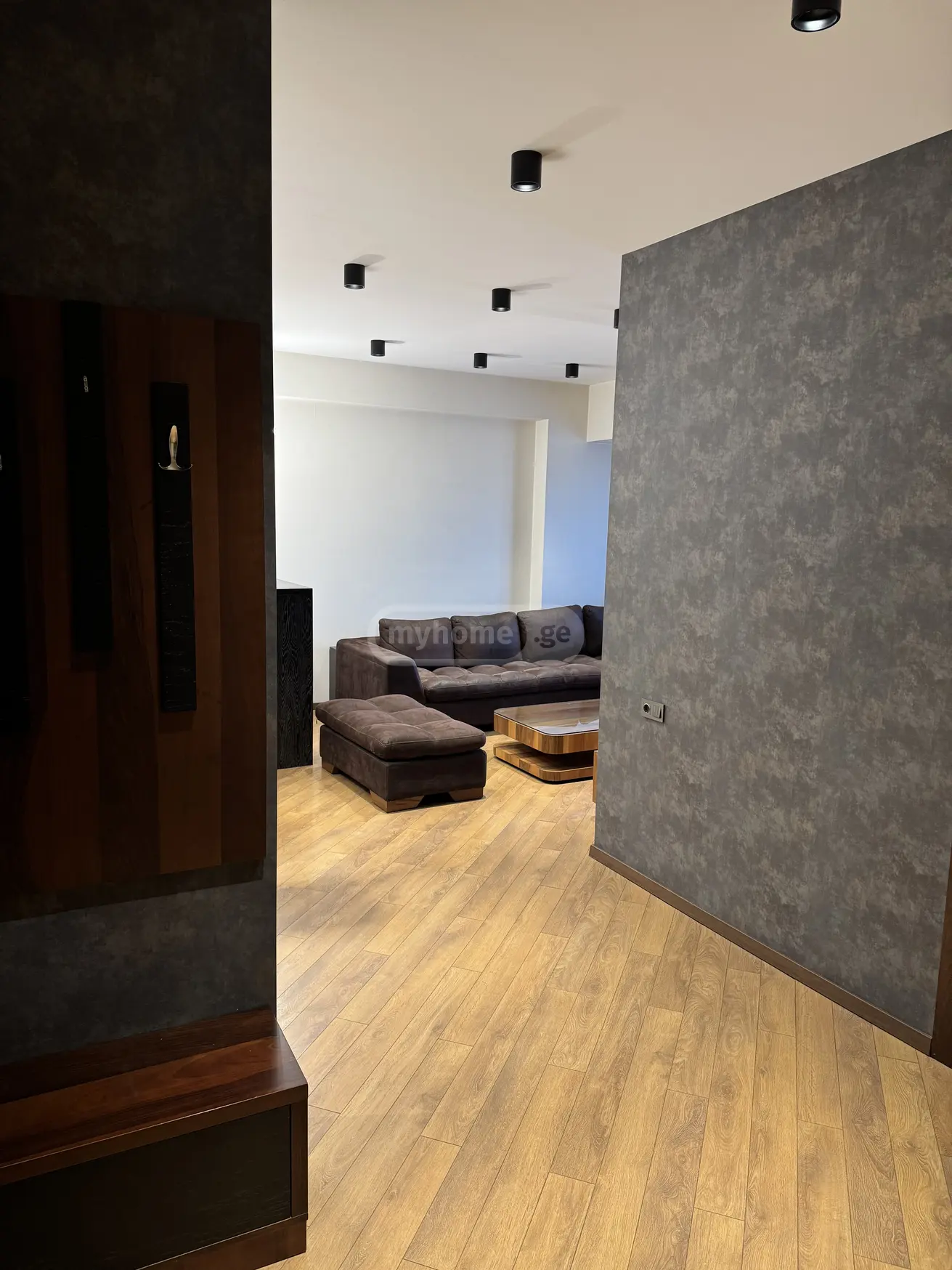  For Rent 3 room  Apartment in Vake dist.  in I. Chavchavadze Ave. 