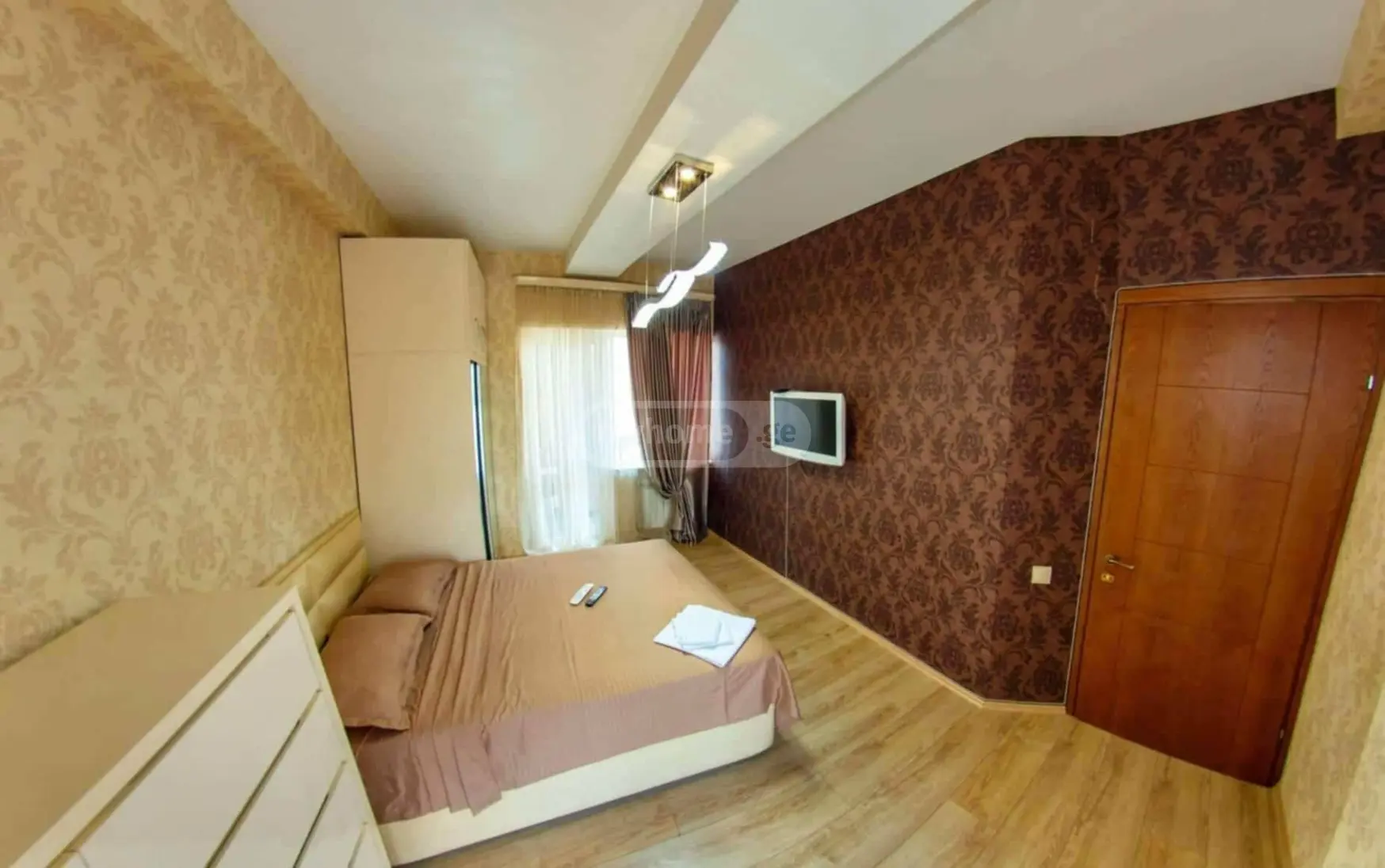  იყიდება 3 ოთახიანი  ბინა საბურთალოზე  ეულის ქუჩაზე 