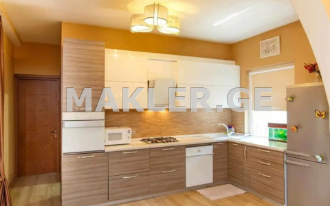  Продается 3 комнатная  Квартира в Сабуртало  на ул. Еули 