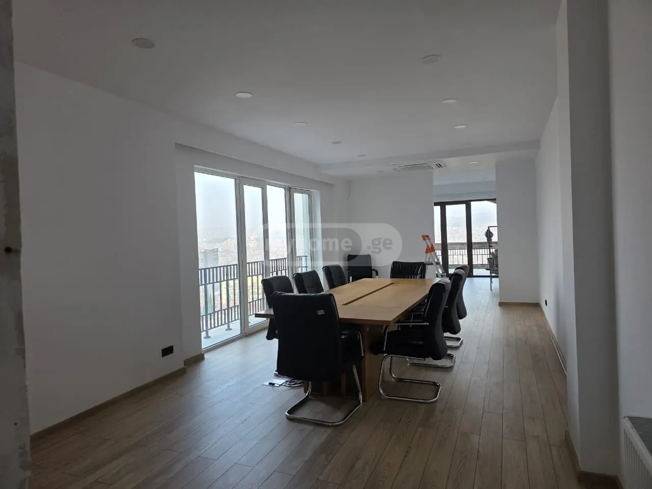  For Rent 320 m² space Office in Vake dist.  in K.Kldiashvili st. 