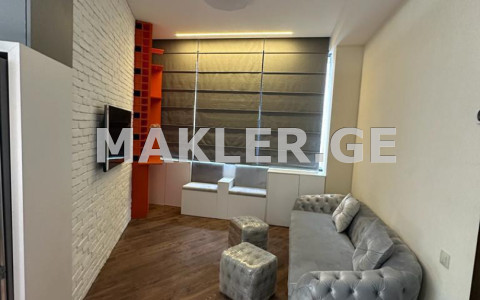  იყიდება 2 ოთახიანი  ბინა ვაკეში  ი. ჭავჭავაძის გამზ. 