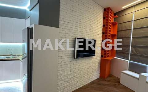  იყიდება 2 ოთახიანი  ბინა ვაკეში  ი. ჭავჭავაძის გამზ. 